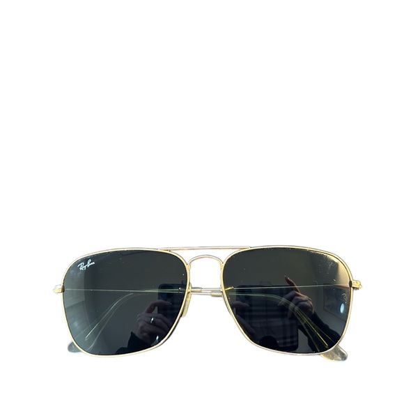 Ray-Ban Gold Aviator Sunglasses - Picture 3 of 9